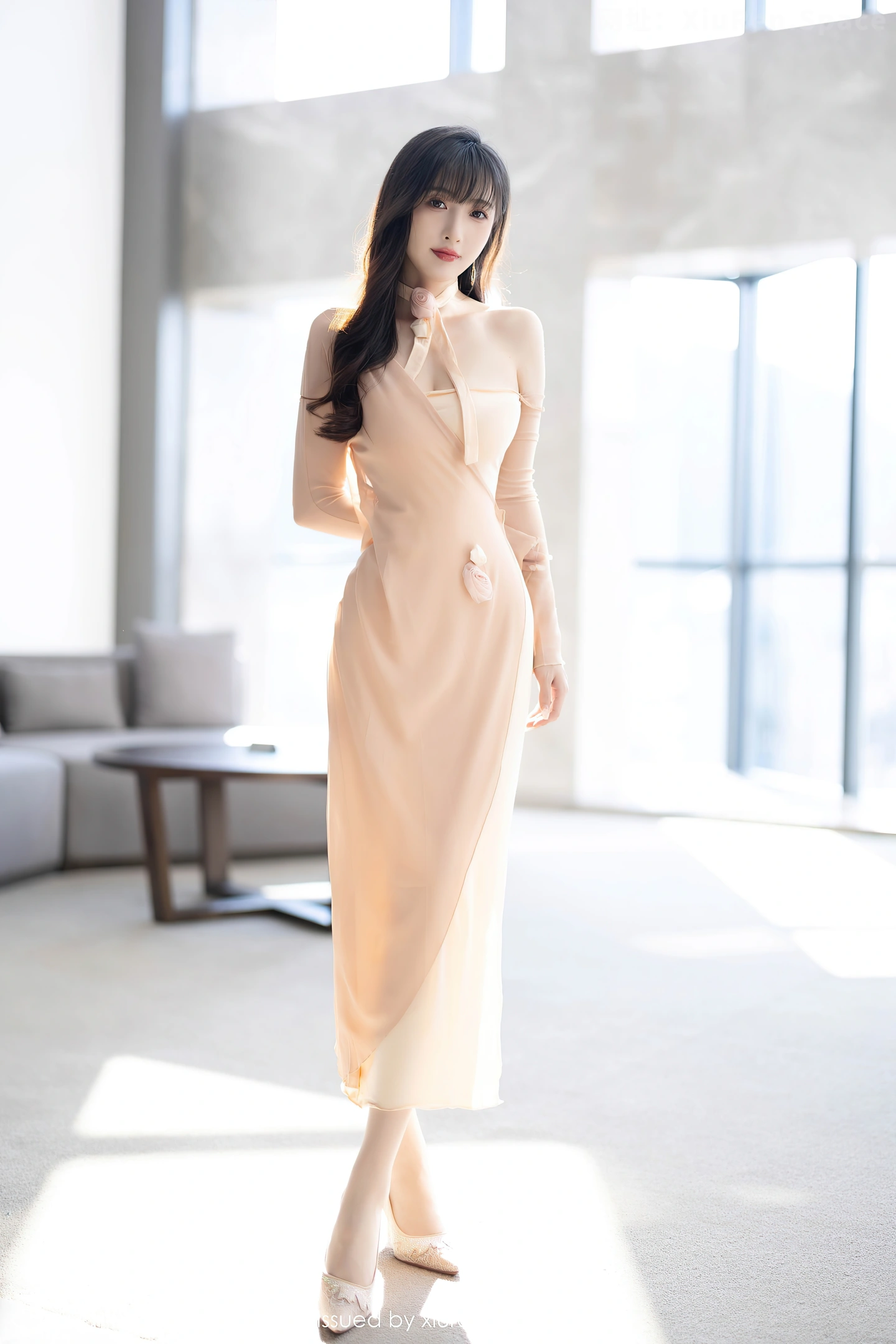 图片[2]-[XiaoYu画语界]Vol.1049 模特林星阑浅色连衣裙配超薄肉丝+红色服饰配无内黑丝诱惑写真85P-秀人网官方网站